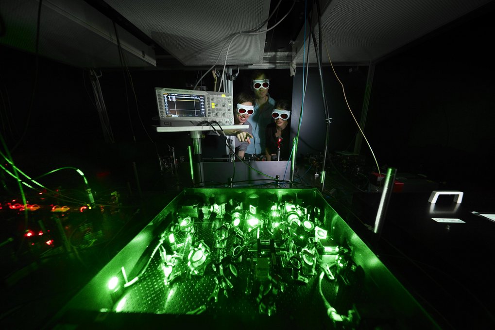 Laser setup at 532 nm used for the superlattice laser system.