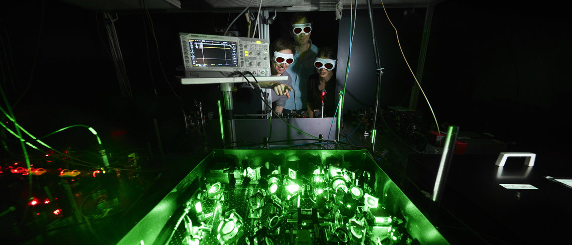 Laser setup at 532 nm used for the superlattice laser system.