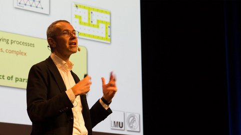 Lecture by Professor Immanuel Bloch at the Molecular Frontiers Symposium "Light at the Nanoscale: from Molecules to Quantum Computers" at Chalmers University of Technology, December 2019.