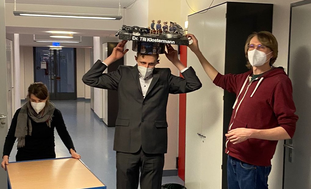 Till successfully defended his PhD thesis ! | Quantum Optics Group