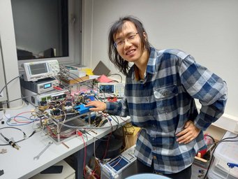 Xing-Yan and his microwave steampunk, which was crucial for creating the first ultracold field-linked tetratomic molecules. Finalist Xing-Yan Chen