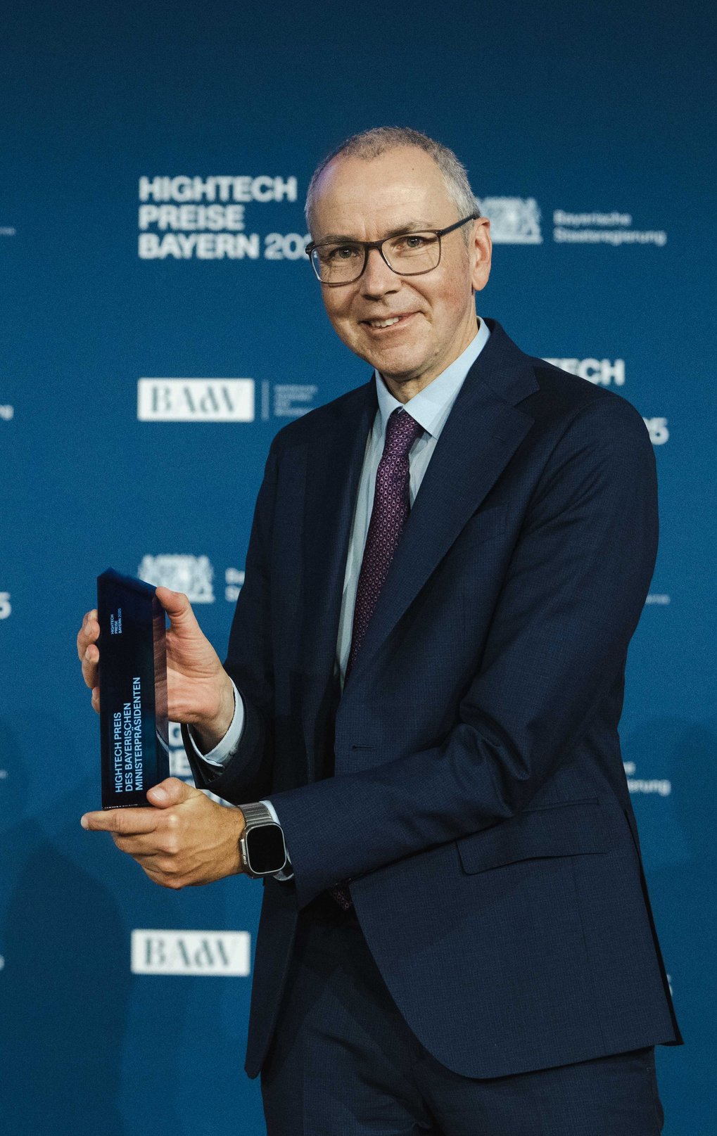 Immanuel Bloch receives first Bavarian Hightech Award